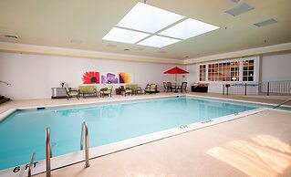 Bella Vista Hotel & Suites