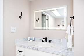 Bella Vista Hotel & Suites