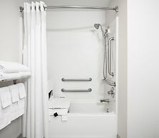 Holiday Inn Express Hotel & Suites Clinton by IHG