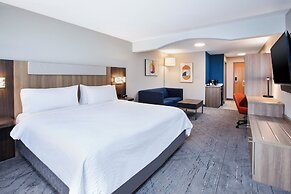 Holiday Inn Express Hotel & Suites Defiance by IHG