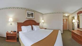 Holiday Inn Express Hotel & Suites Defiance by IHG