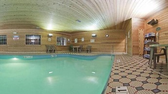 Holiday Inn Express Hotel & Suites Defiance by IHG