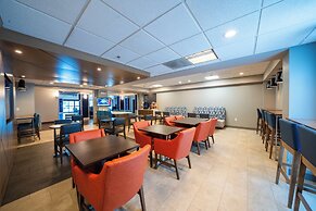 Holiday Inn Express Hotel & Suites Tampa Northwest - Oldsmar by IHG