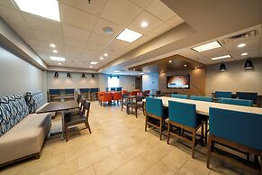 Holiday Inn Express Hotel & Suites Tampa Northwest - Oldsmar by IHG