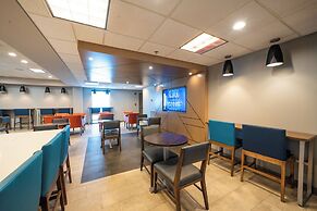 Holiday Inn Express Hotel & Suites Tampa Northwest - Oldsmar by IHG