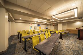Holiday Inn Express Hotel & Suites Tampa Northwest - Oldsmar by IHG
