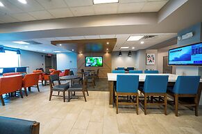 Holiday Inn Express Hotel & Suites Tampa Northwest - Oldsmar by IHG