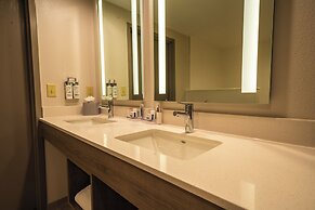 Holiday Inn Express Hotel & Suites Tampa Northwest - Oldsmar by IHG