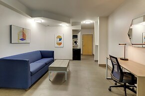 Holiday Inn Express & Suites Richmond by IHG