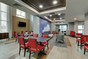 Holiday Inn Express & Suites Richmond by IHG