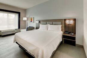 Holiday Inn Express & Suites Richmond by IHG