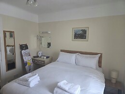 Russell Court Hotel