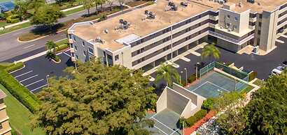 Marco Beach Vacation Suites