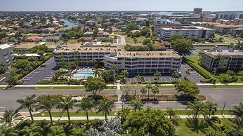 Marco Beach Vacation Suites