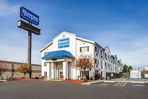 Rodeway Inn & Suites - Nampa