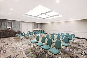 La Quinta Inn & Suites by Wyndham Beaumont West