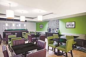 La Quinta Inn & Suites by Wyndham Beaumont West