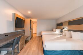 Hotel Aluxor SFO