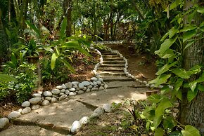 Las Brisas Huatulco – All Inclusive