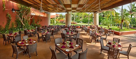 Las Brisas Huatulco – All Inclusive
