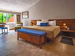 Las Brisas Huatulco – All Inclusive