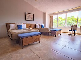 Las Brisas Huatulco – All Inclusive