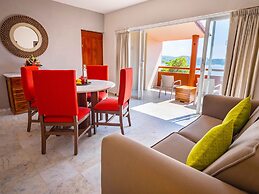 Las Brisas Huatulco – All Inclusive