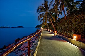 Las Brisas Huatulco – All Inclusive