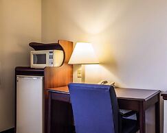 Quality Inn & Suites Eldridge Davenport North
