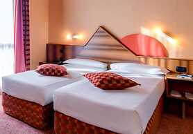 La Villa, Sure Hotel Collection by Best Western