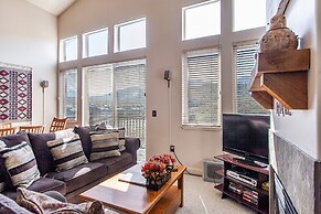 Crestview Condominiums by All Seasons Resort Lodging