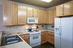 Crestview Condominiums by All Seasons Resort Lodging