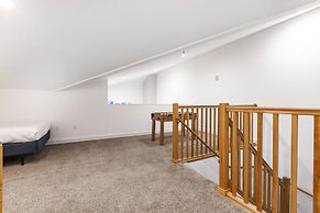 Crestview Condominiums by All Seasons Resort Lodging