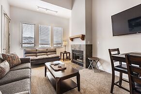 Crestview Condominiums by All Seasons Resort Lodging