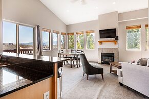 Crestview Condominiums by All Seasons Resort Lodging