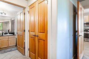 Crestview Condominiums by All Seasons Resort Lodging