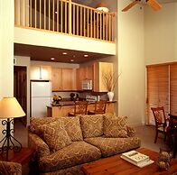 Crestview Condominiums by All Seasons Resort Lodging