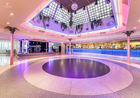 Port Fiesta Park Hotel