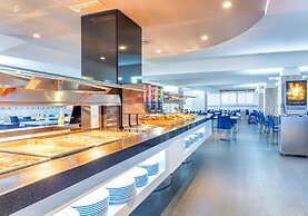 Port Fiesta Park Hotel