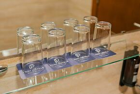 Port Fiesta Park Hotel