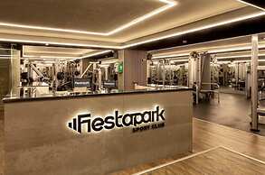 Port Fiesta Park Hotel