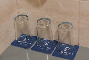 Port Fiesta Park Hotel