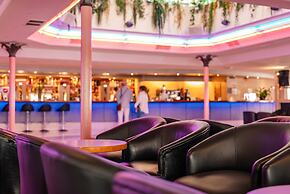 Port Fiesta Park Hotel