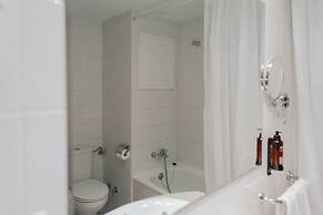 Port Fiesta Park Hotel