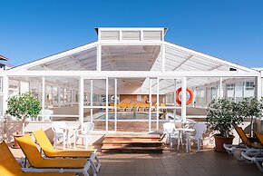 Port Fiesta Park Hotel