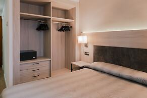 Port Fiesta Park Hotel