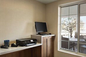 Fairfield Inn and Suites by Marriott Wheeling St Clairsville
