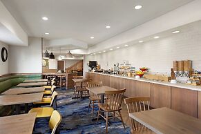 Fairfield Inn and Suites by Marriott Wheeling St Clairsville