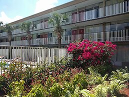 Red Carpet Inn Airport and Cruise Port Hotel Fort Lauderdale