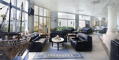 Resort Sur Beach Holiday